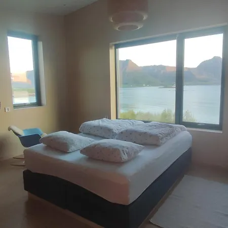 By The Sea In Vesteralen Villa *